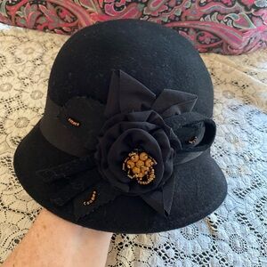 VTG Scala Pronto Banded Cloche 100% Wool Hat Bead & Floral Accents One Size